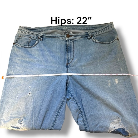 Ann Taylor LOFT Jeans (32/14) Curvy Relaxed Straight Distressed Medium Wash EUC - Picture 5 of 7